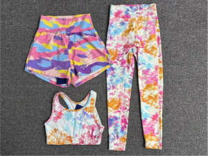 The yoga pants factory and its customers love the customized the digital printing heat sublimation transfer process